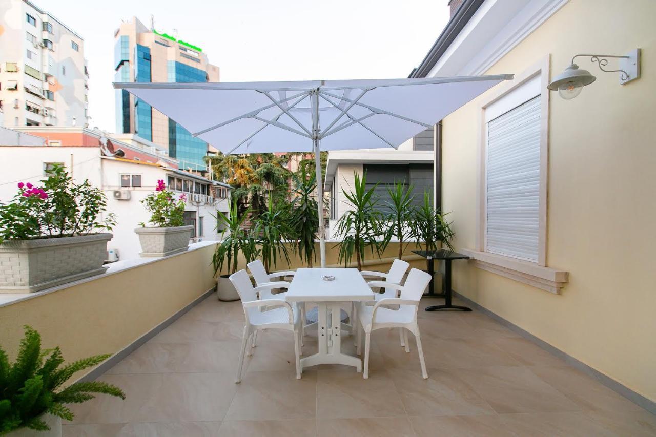 Vila Ferdinand Modern Rooms In Tirana'S Center Exterior foto
